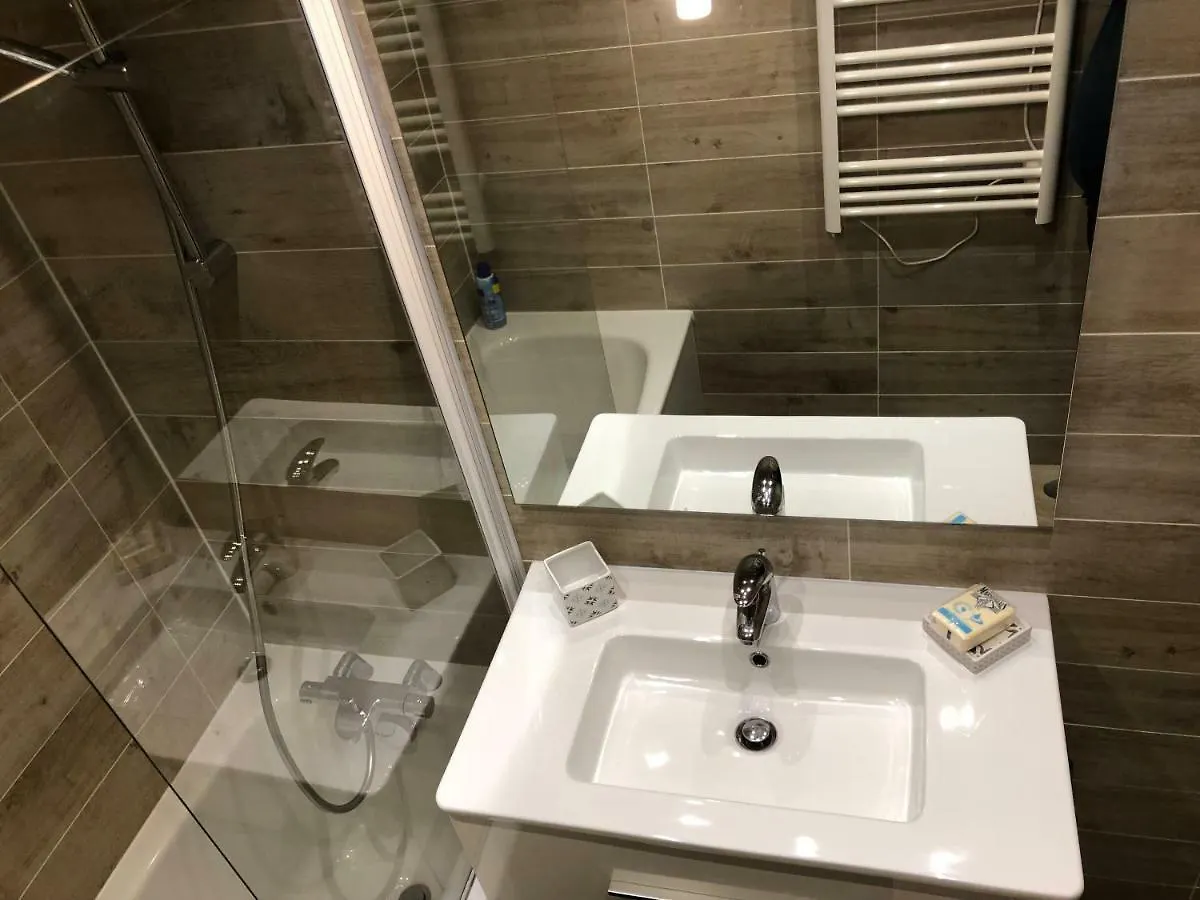 Apartment Residence Athos C2-1 Chambre-Alpe D'Huez-Centre Station France